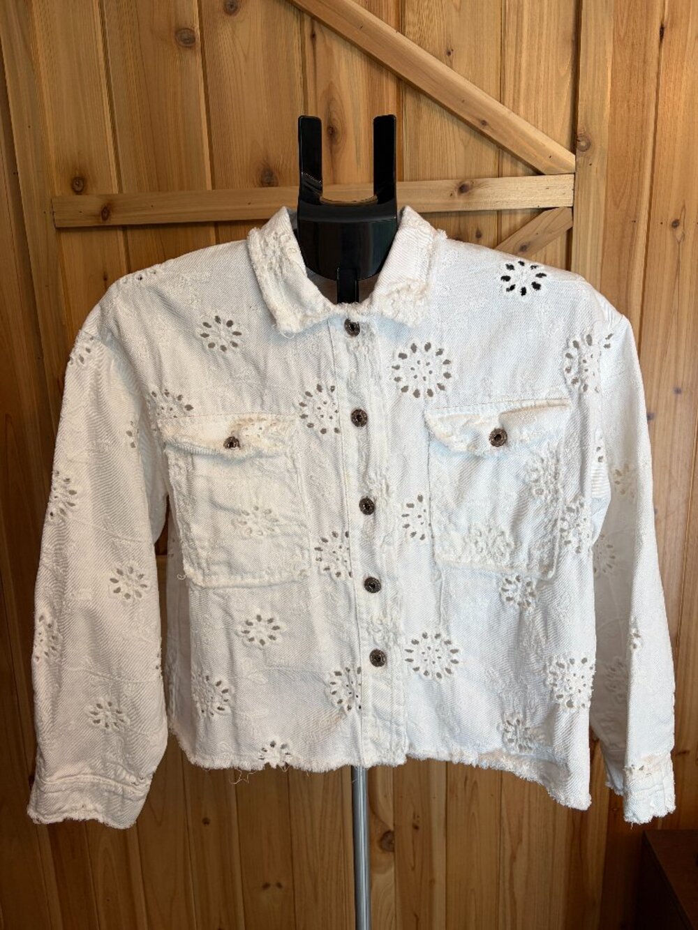 Zenara Women Isaura Boxy-Fit Eyelet White Cotton Jacket Sz Medium ZFY6209 Italy